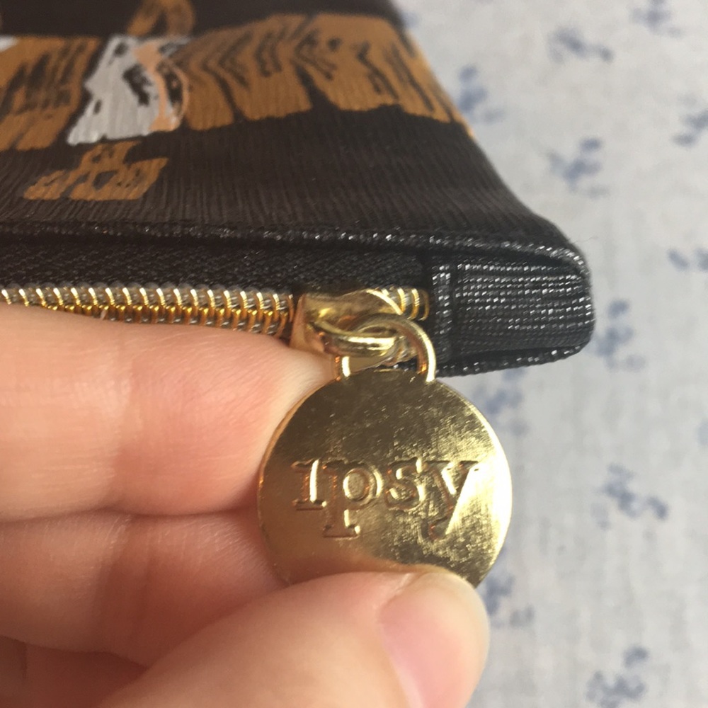 Ipsy bag - Picture 2 of 3